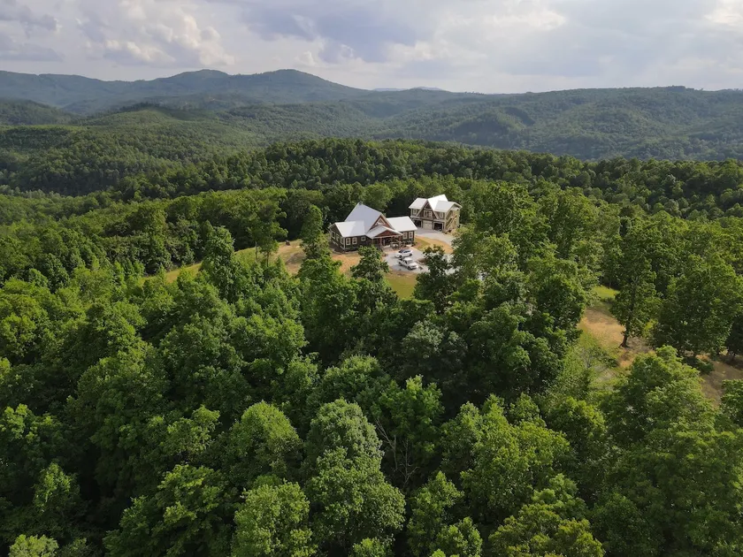 Luxury Mtn Lodge / Ride-In-Ride-Out / Fiber WiFi - Image 1