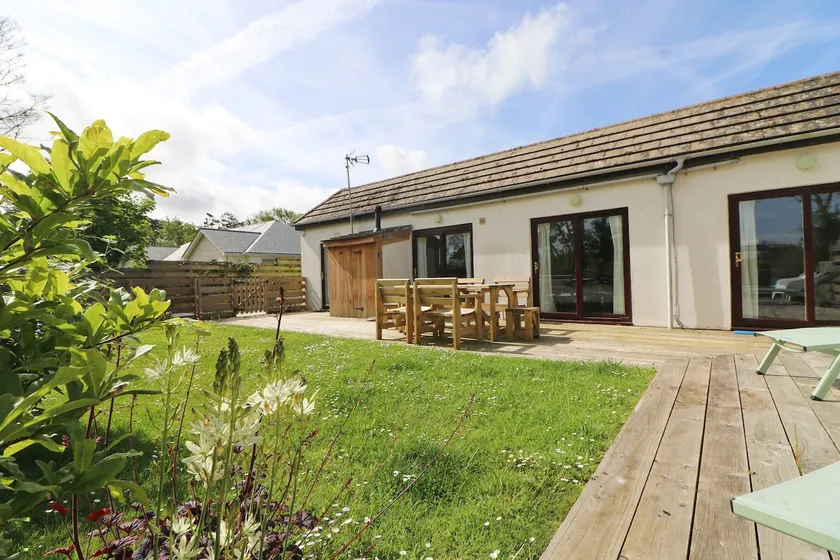 Dog friendly bungalow near Constantine Bay - Image 1