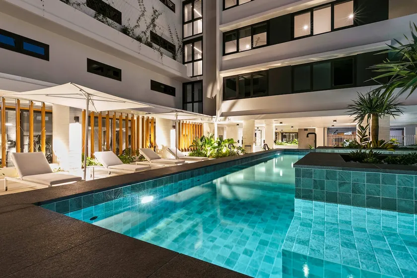 Luxury New Apartment- City vibes near beach! belairbnb - Image 1