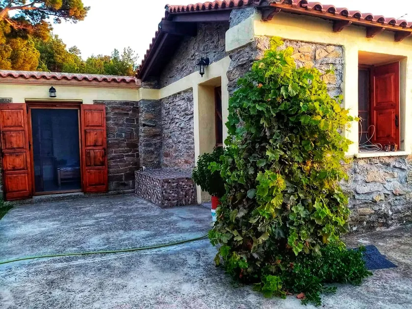 ”Christina's House” Wonderful stone cottage - Image 1