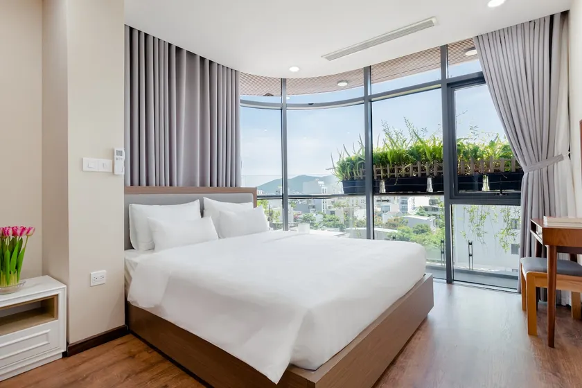 New & Modern 1BR Apartment near MyKhe Beach - Image 1