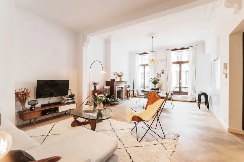 Chic high ceilings apt w Aircos/Garage/Fiber - Image 1