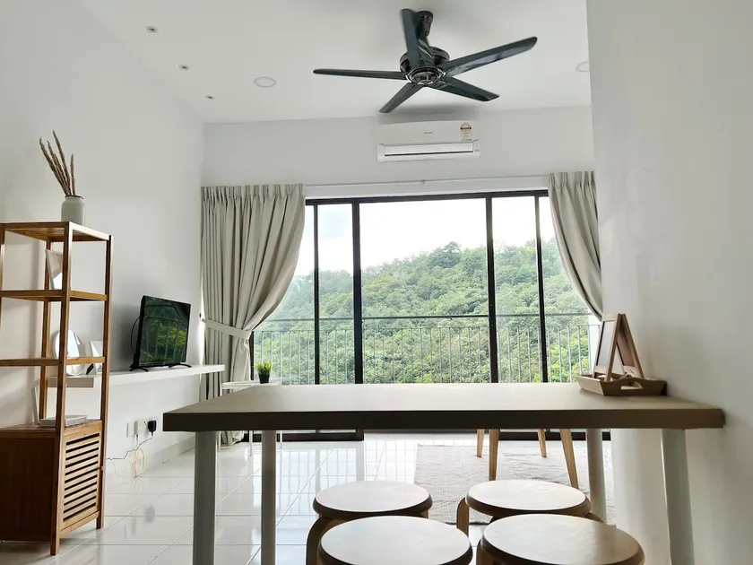 *<UKA New Japanese 2 bedroom 4px Wi-Fi nilai - Image 1