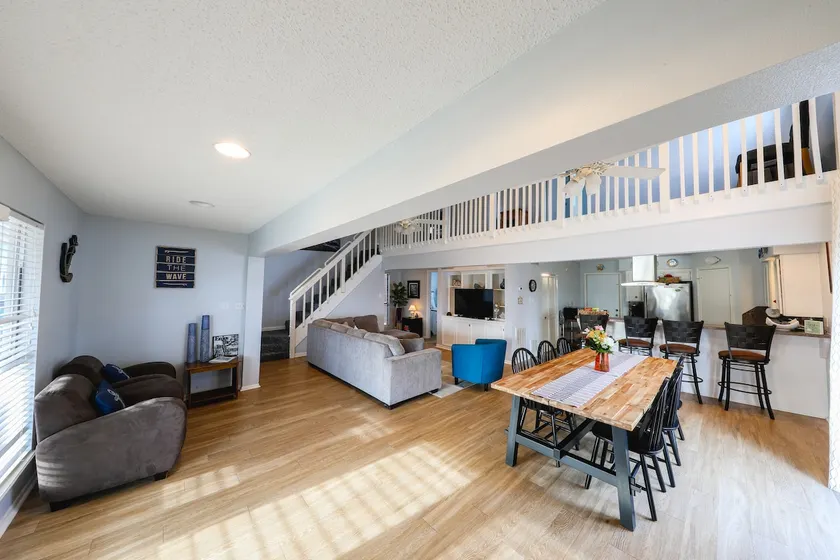 Just steps to the Beach, Two Min Walking Distance - Image 1