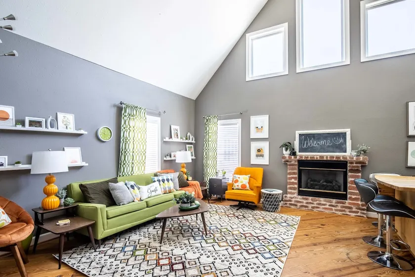 2 Bed Downtown Omaha Condo- Loft & private deck - Image 1