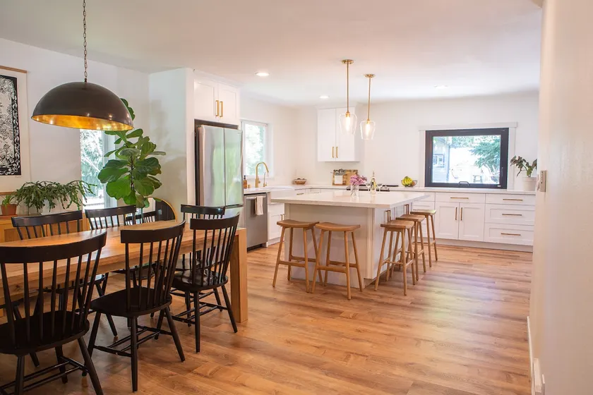 Chic-Modern 3 BR Edgewater Beach Home w/ Sauna - Image 1