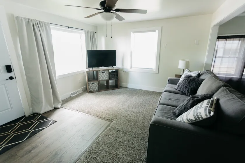 Great Location in Dayton! Updated 1 bedroom/bath. - Image 1