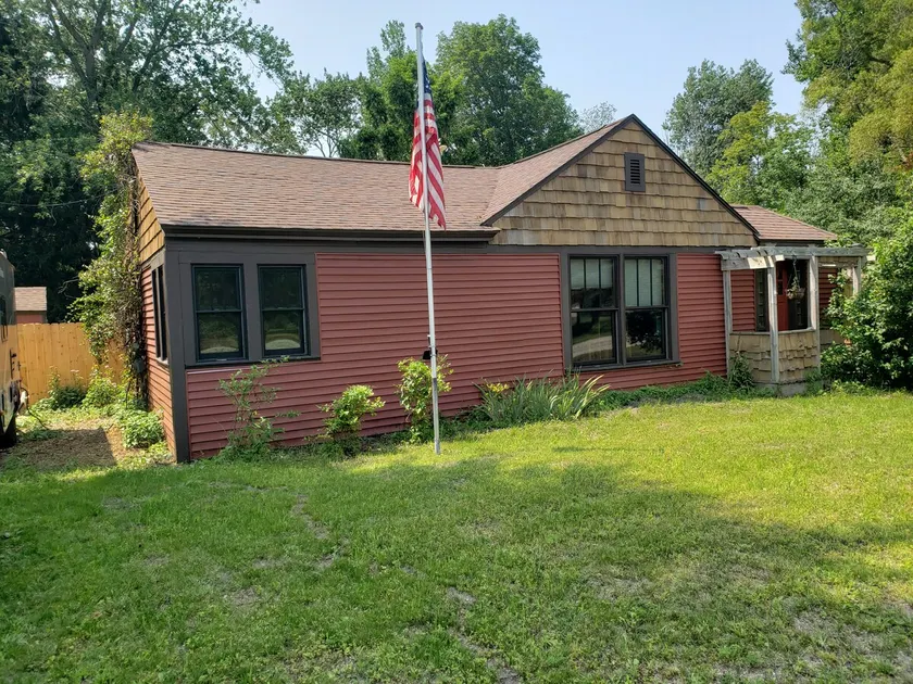 Hoffmaster Funky musical cottage near Lake MI - Image 1