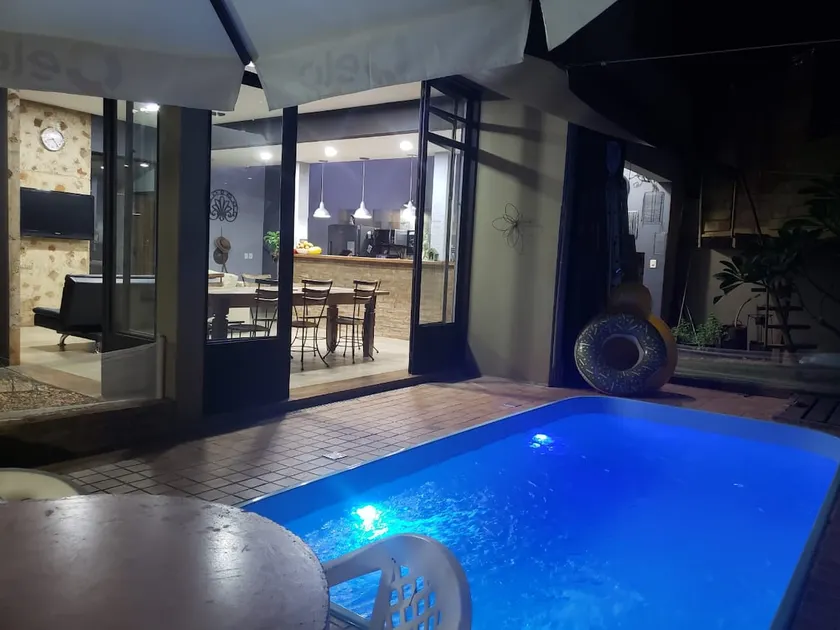 Secret Backyard * Heated Pool - Image 1