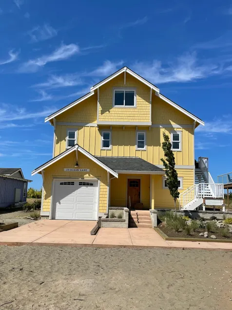 Near Ocean Shores Sleeps 8-12. Hot Tub & Elevator - Image 1