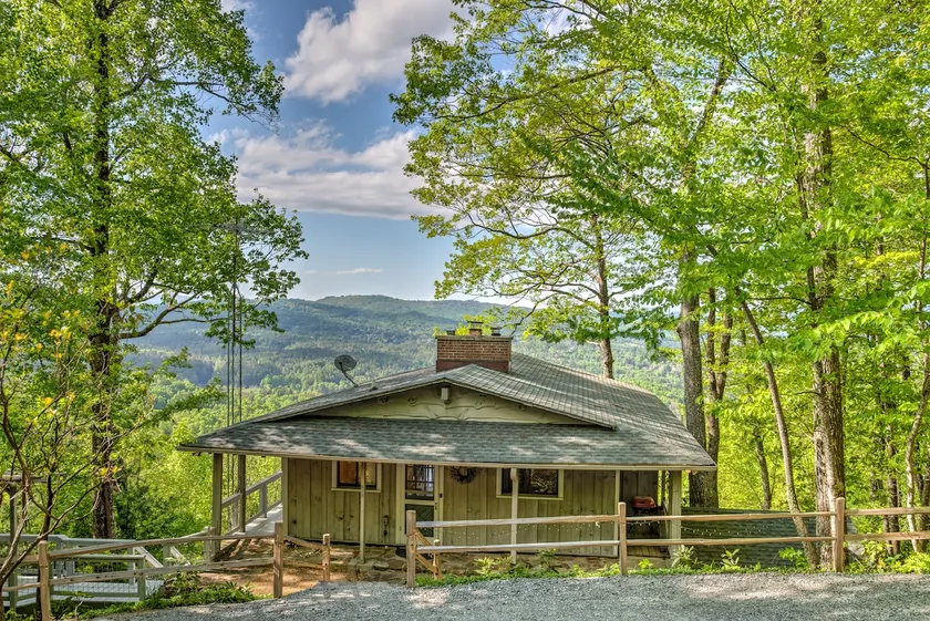 The Mountains are Calling At Hummingbird Hideaway! - Image 1