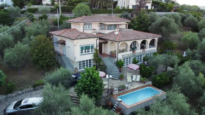 Villa Le Selvarelle by Nicola Real Estate - Image 1