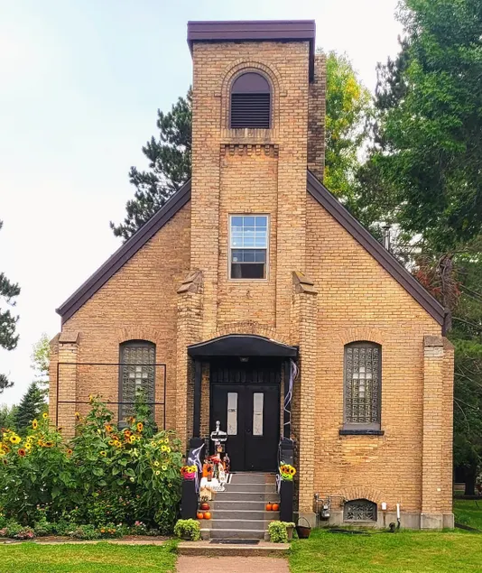 Historical Church Basement Apartment - Image 1