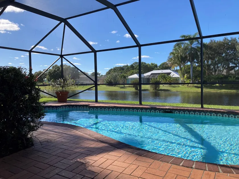 Sunny Days Retreat - Image 1
