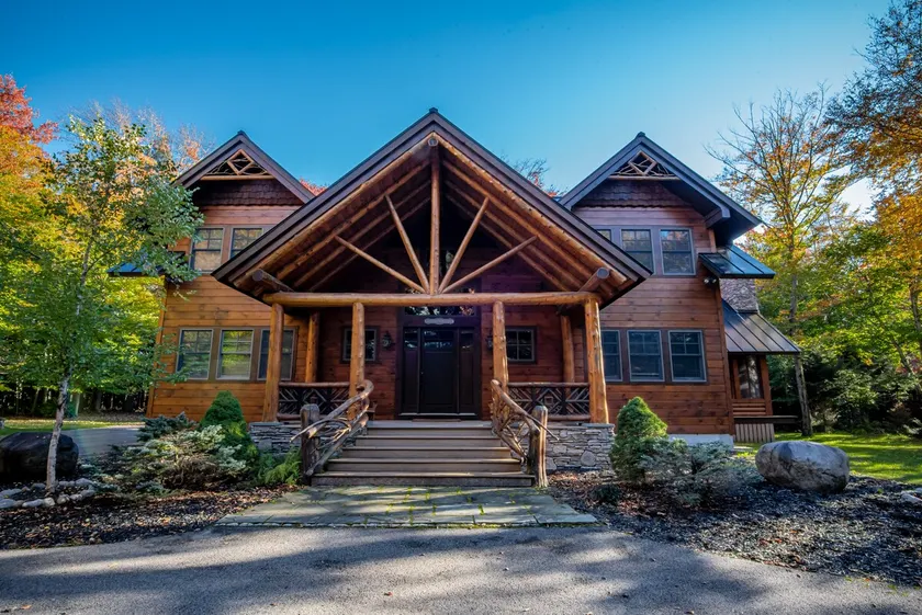 New Large Adirondack Lodge with Pond Waterfront and A/C - Image 1