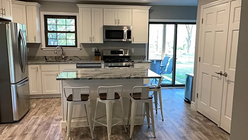 Spacious 4BR Retreat w/ Hot Tub and Pool Table - Image 1