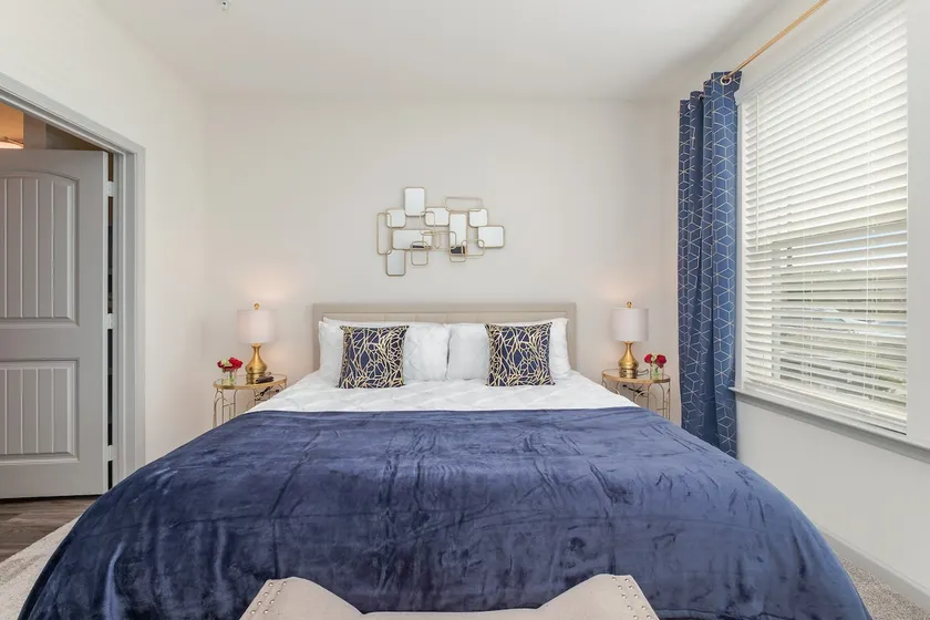 King & Queen Bed Suite | Pool |6 min to CLT - Image 1
