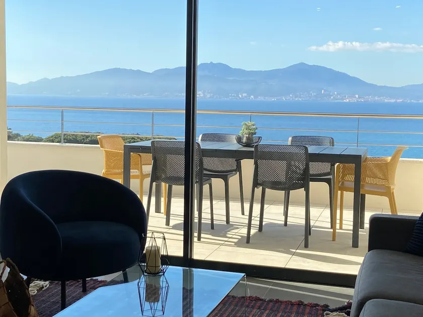 T2 45 m² - Terrace with panoramic sea view - Image 1