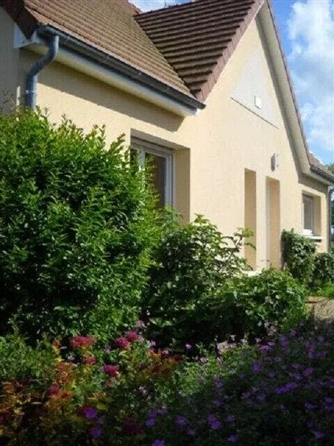 Villa 500 m from the D-Day landing beaches with panoramic sea and bocage views. - Image 1