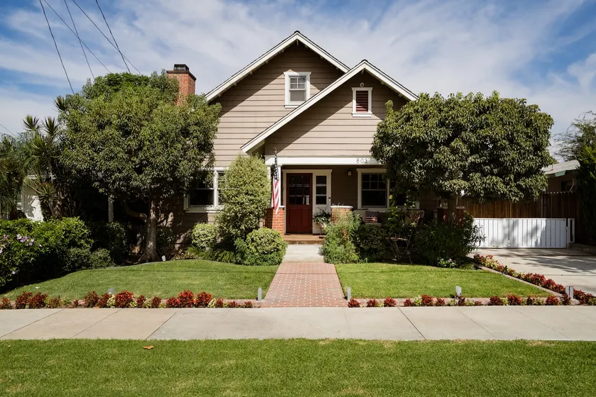 Citrus Cottage in Old Town Orange near Chapman U & Disneyland - Image 1