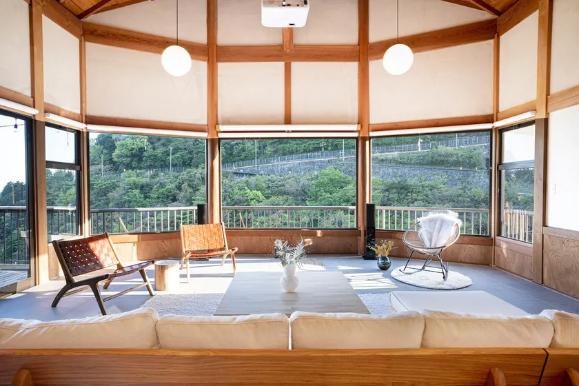 Spend a luxurious time in nature at a private resort with hot springs and BBQ - Image 1