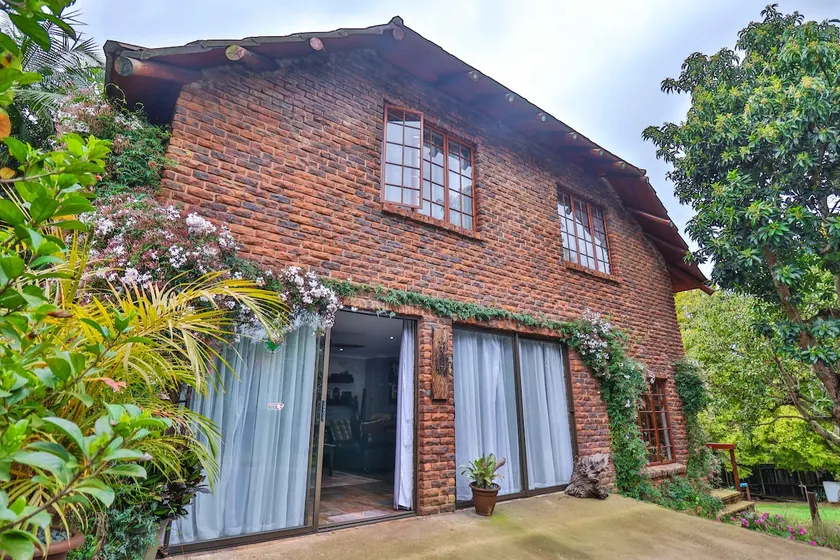 Castle Cottage. - Image 1