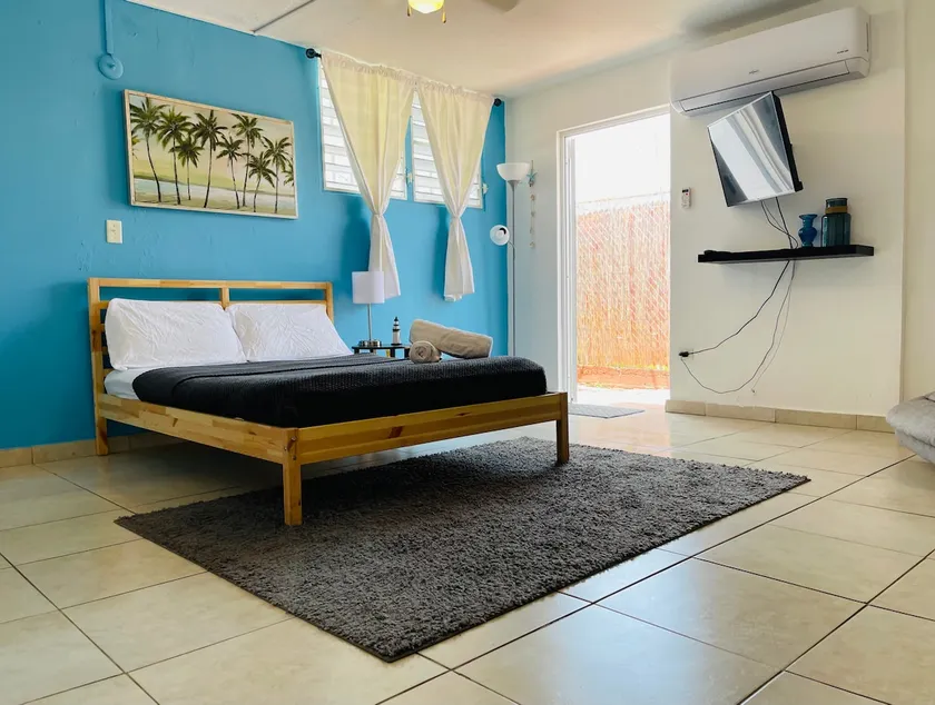 Caracoles #1 Apartment 7 Min to Airport & FREE WI-FI - Image 1