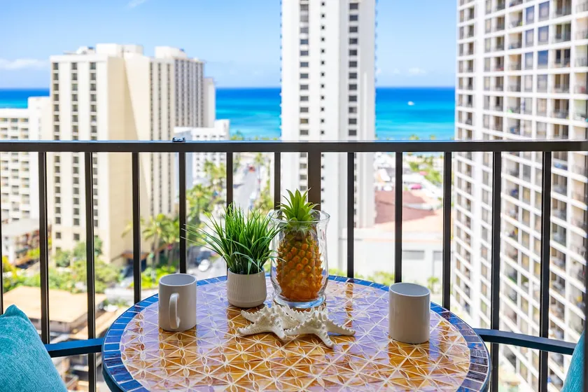 20FL Ocean view condo, pool and beach access - Image 1