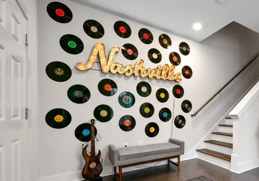 Urban Escape w/ Gym: Near Airport & Downtown Nash! - Image 1