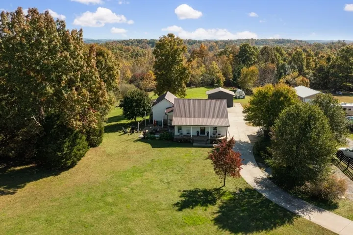 Charming Dreamy Retreat on 4acres in Leiper's Fork - Image 1
