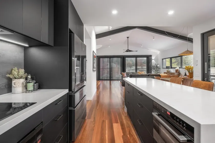 Olsen Penthouse - Art House Townhouses - Image 1