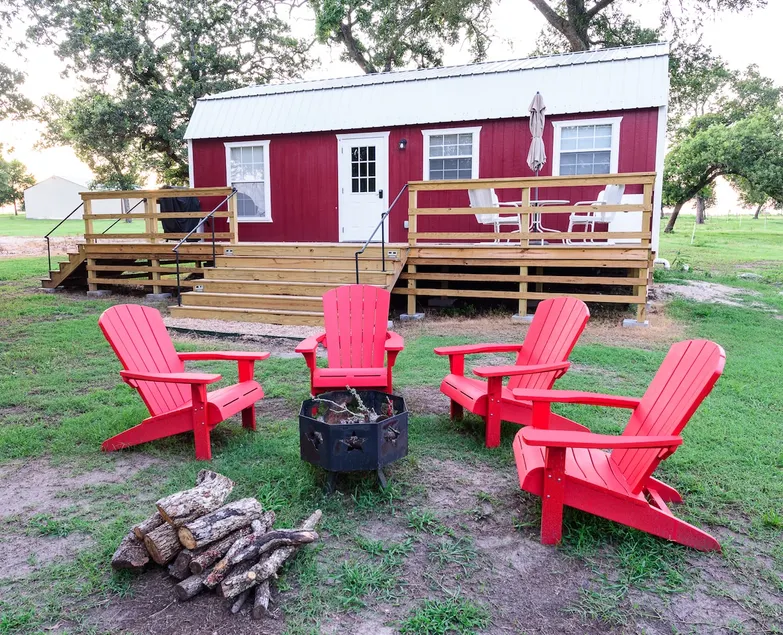 The Ranch Motel. Large cottage in a country setting with pool and hot tub.   - Image 1
