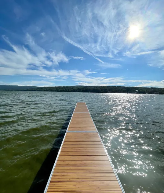 Slice of Heaven on the Lake - Image 1