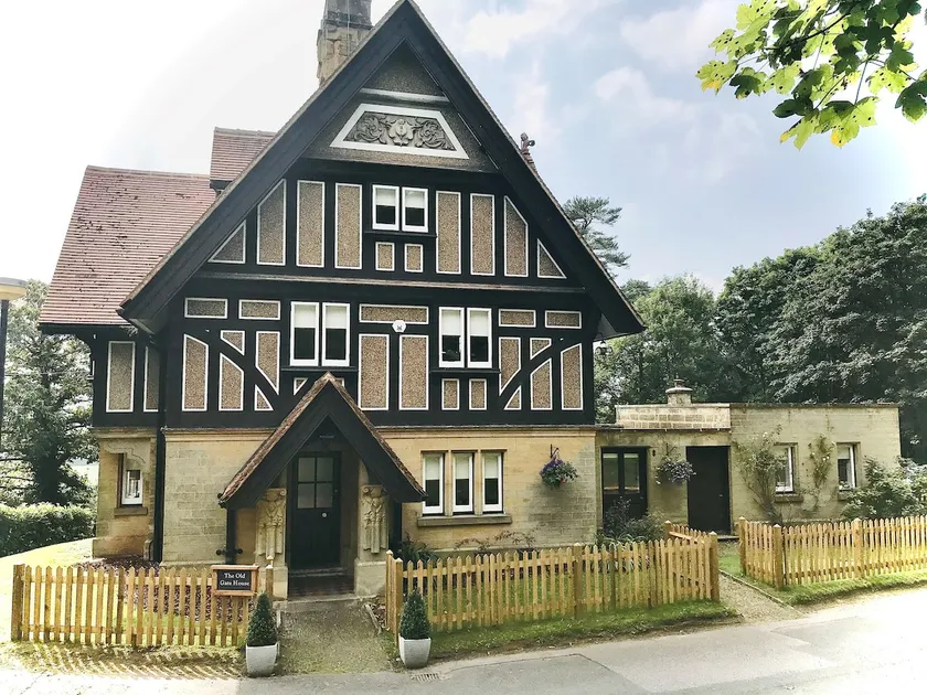 Gate House - 6 bed - dogs welcome - Image 1