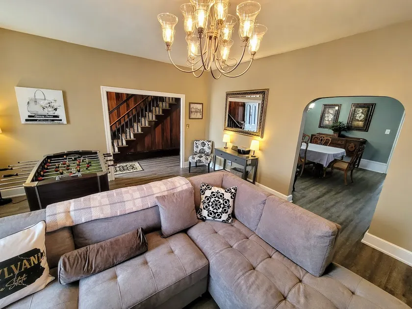 3000sq Parisian MidCentury WFH & Family RiverHaven - Image 1
