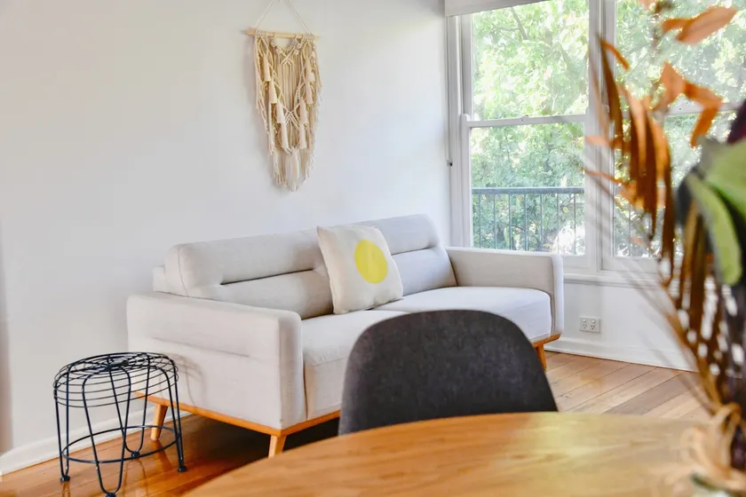 Cosy/Modern 2BD Apartment in Leafy Hawthorn - Image 1