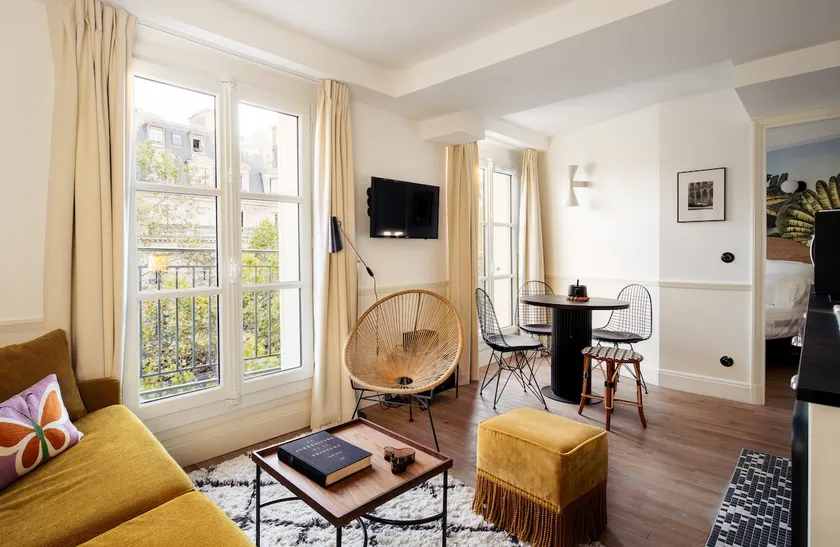My Maison Louvre - 1-BR Deluxe Apartment with view - Image 1