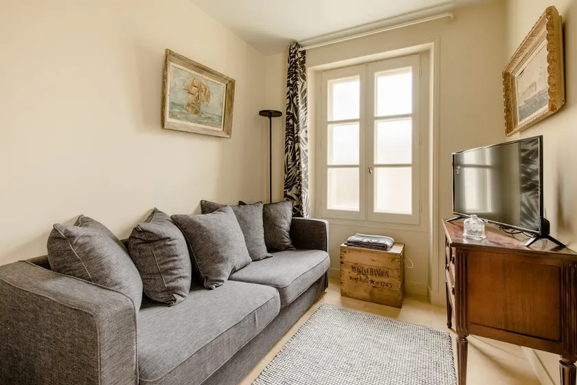 Marine Getaway Apartment – Maison d'Aligre - Image 1