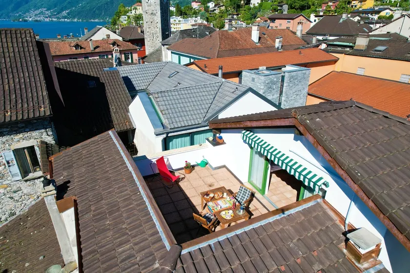 Studio with a beautiful terrace 5 minutes from the lake - Image 1