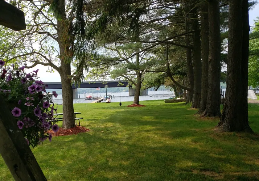 Lakefront Apt & boat slip/ walk/boat/bike to Bemus - Image 1