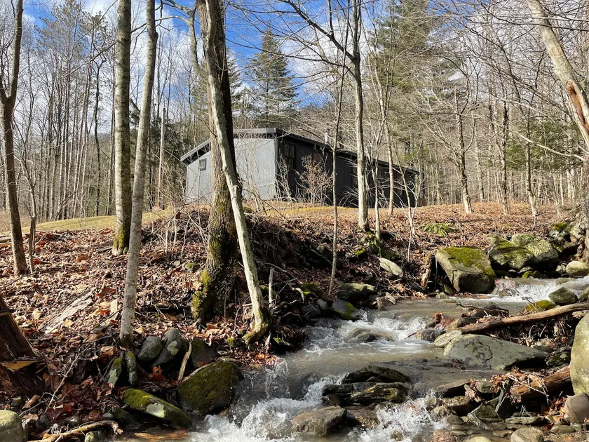 The Woodland Valley Spa Cabin (20min to Woodstock) - Image 1