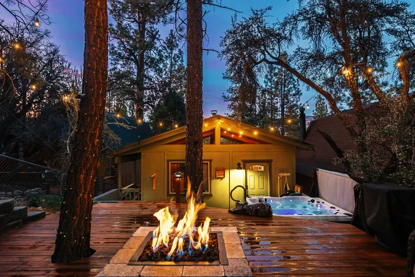Hot Tub • Fire Pit • 3 Decks • Amazing Views • Underneath The Stars Big Bear - Image 1