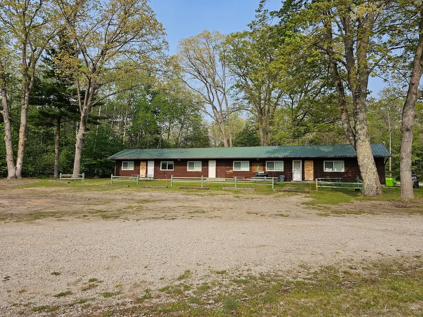 Outdoor Recreation Base Camp, SteelHead Suite - Image 1