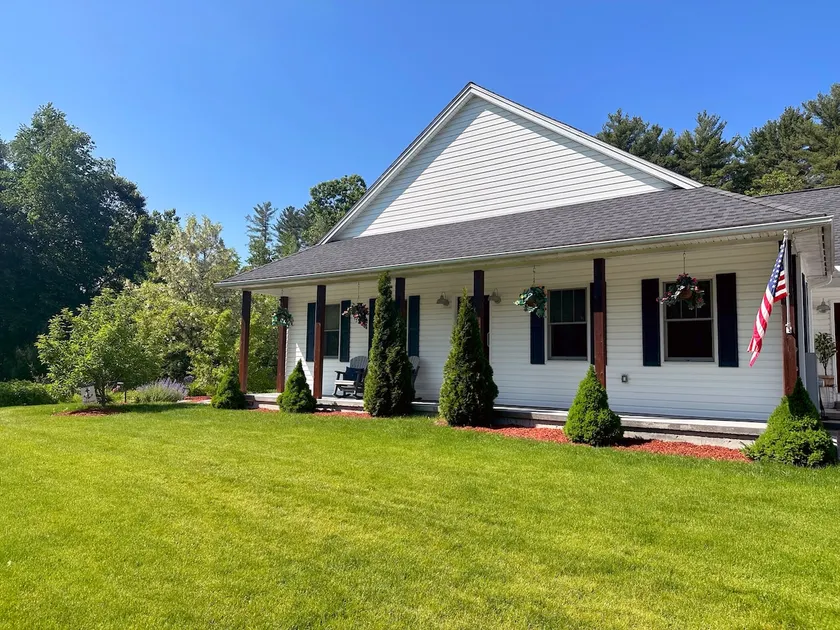 Meadowside: Perfect Location w/ Endless Recreation - Image 1