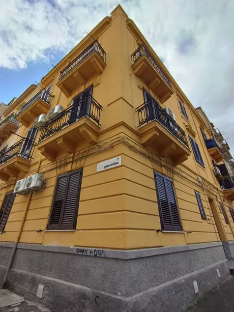 Triscele house - Image 1