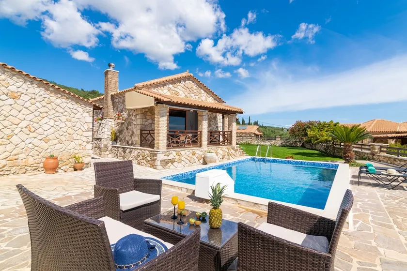Villa La Isla with Private Pool - Image 1