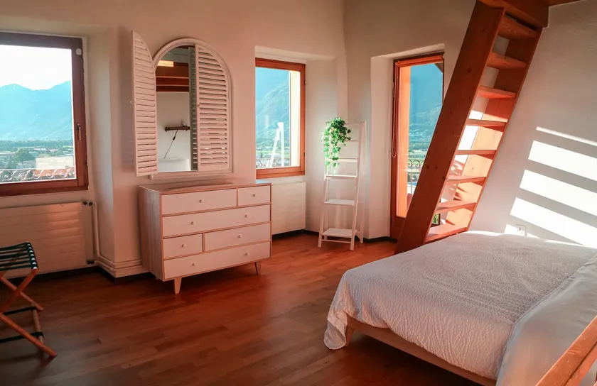 Wisteria House - Holiday Apartment - Image 1