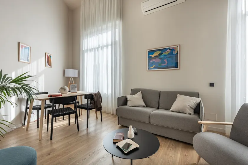 Bright duplex 1-bedroom Palacio Real - Líbere - Image 1