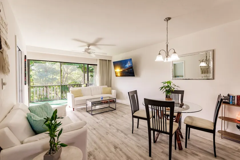 Park Shore Resort, Top Floor BLDG H 347-Lake view - Image 1