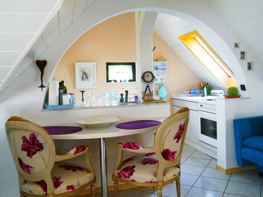 Very nice attic apartment perfect for EP guests - Image 1